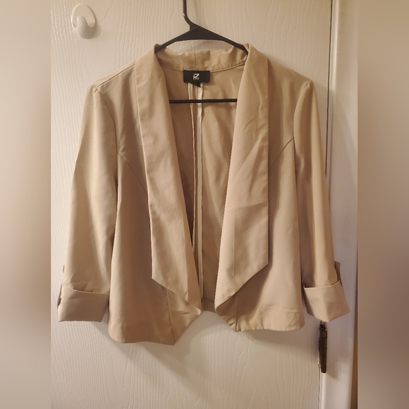 Cream blazer - Picture 2 of 7